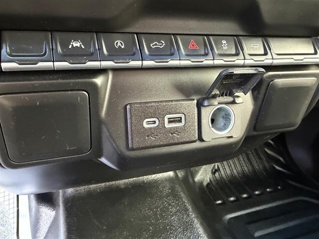 Chevrolet Silverado 1500 Vehicle Full-screen Gallery Image 22