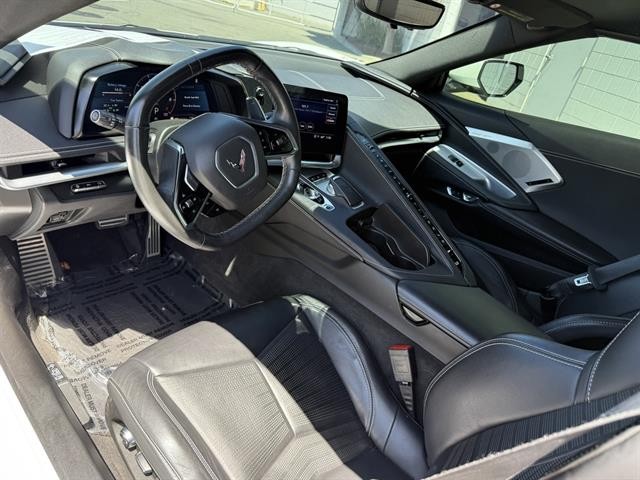 Chevrolet Corvette Vehicle Full-screen Gallery Image 02