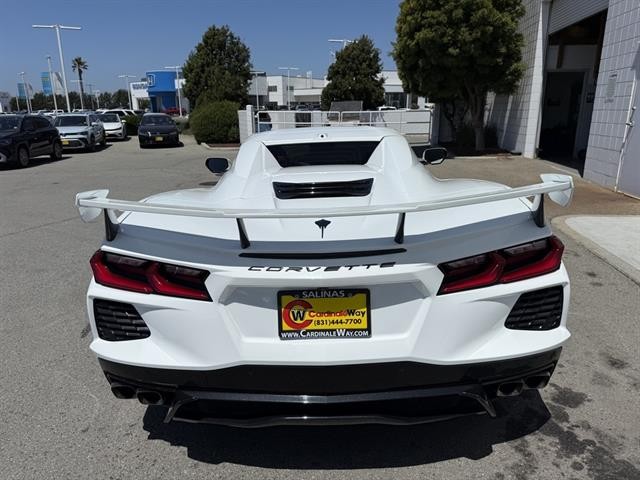 Chevrolet Corvette Vehicle Full-screen Gallery Image 05