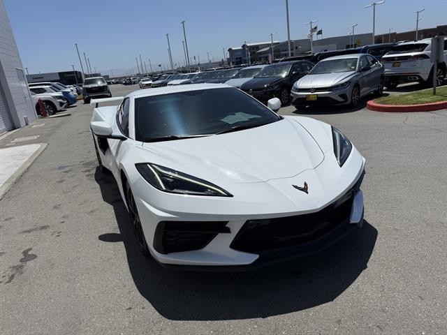 Chevrolet Corvette Vehicle Full-screen Gallery Image 08