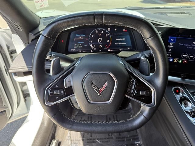 Chevrolet Corvette Vehicle Full-screen Gallery Image 17