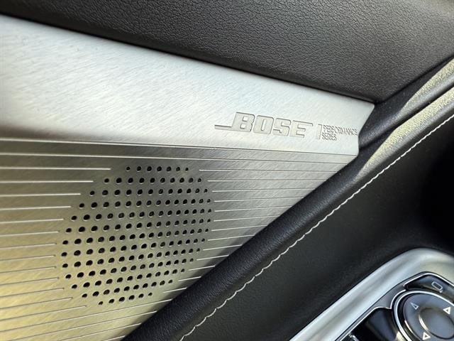 Chevrolet Corvette Vehicle Full-screen Gallery Image 22