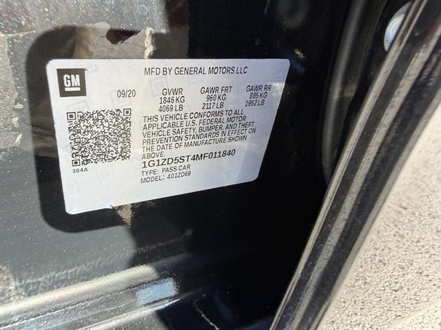 Chevrolet Malibu Vehicle Full-screen Gallery Image 32