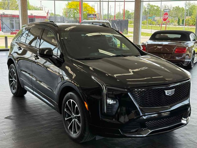 more details - cadillac xt4