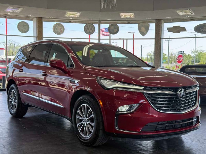 Buick Enclave Vehicle Full-screen Gallery Image 03