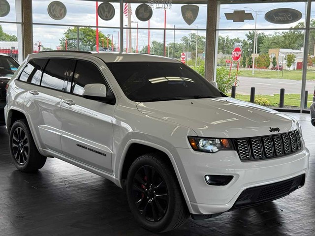 more details - jeep grand cherokee