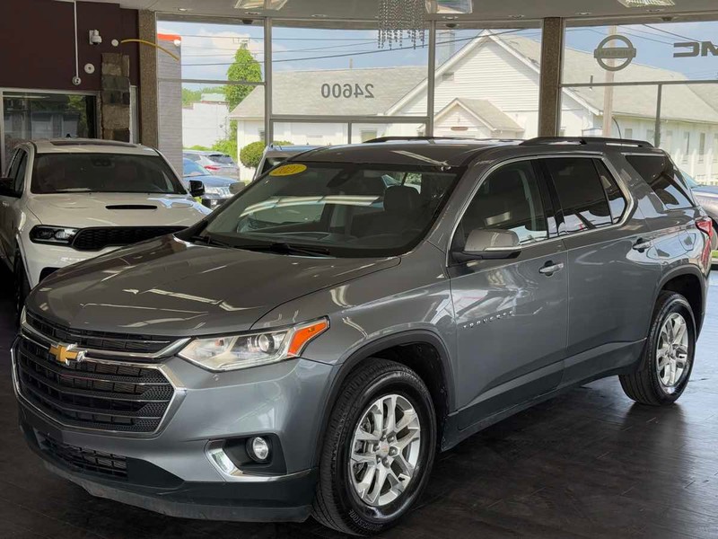 Chevrolet Traverse Vehicle Full-screen Gallery Image 03