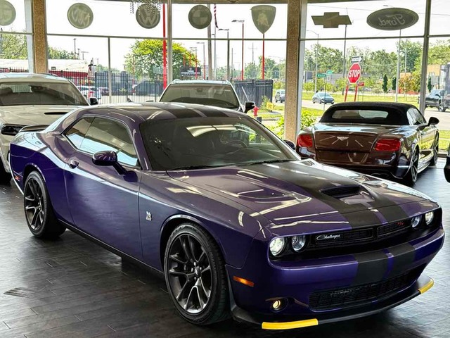 more details - dodge challenger