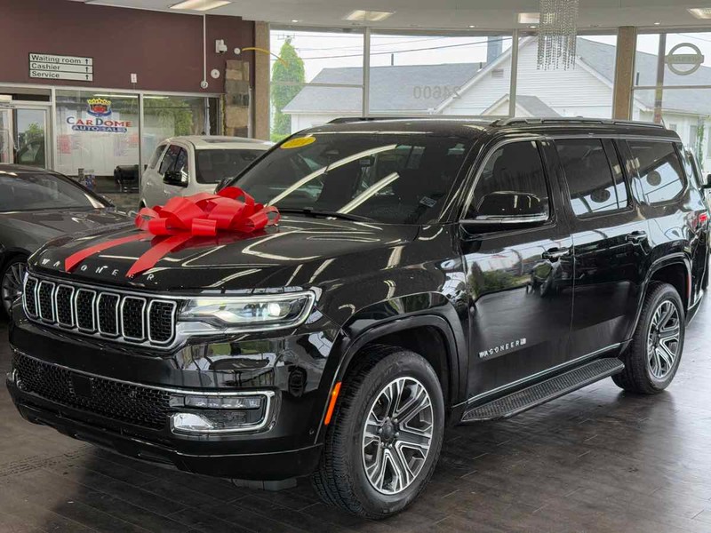 Jeep Wagoneer Vehicle Full-screen Gallery Image 03