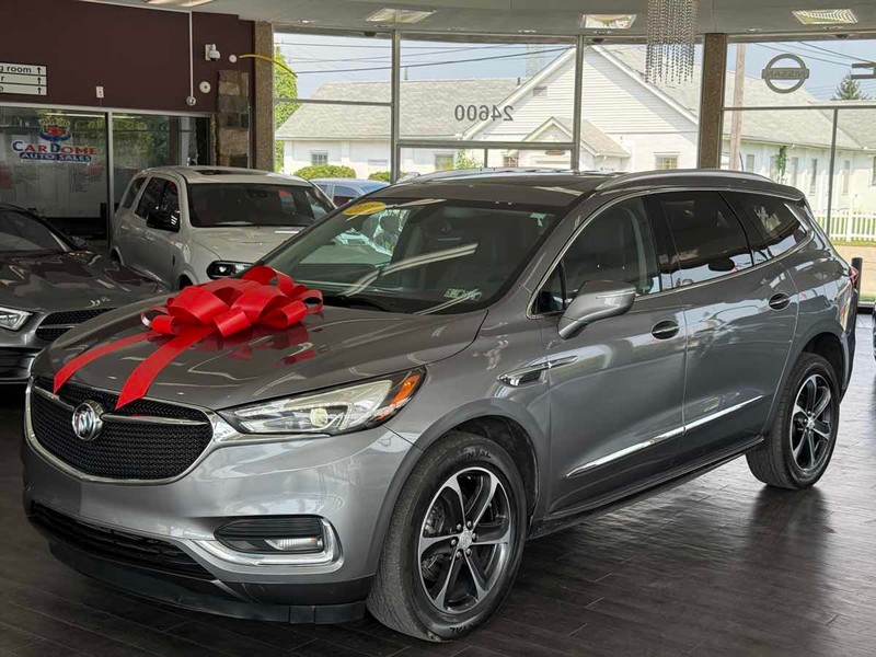 Buick Enclave Vehicle Full-screen Gallery Image 03