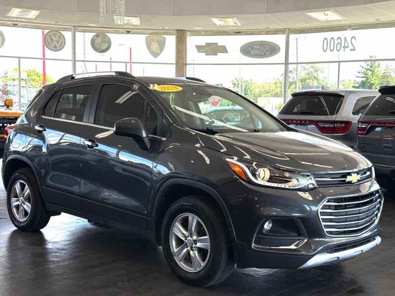 Chevrolet Trax Vehicle Full-screen Gallery Image 02