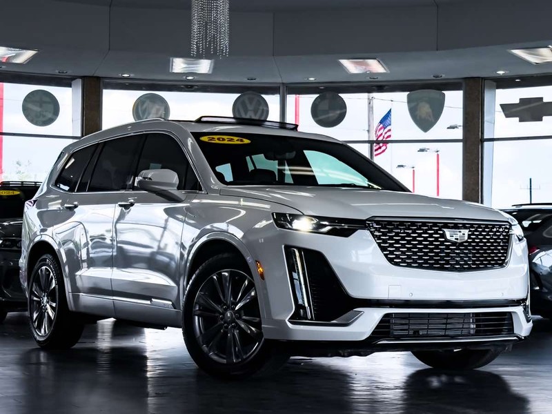 Cadillac XT6 Vehicle Full-screen Gallery Image 01