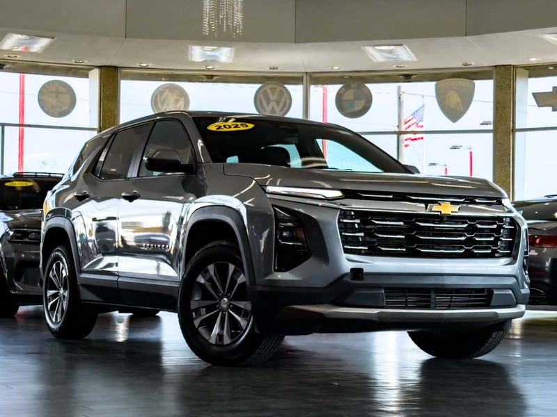 Chevrolet Equinox Vehicle Full-screen Gallery Image 01