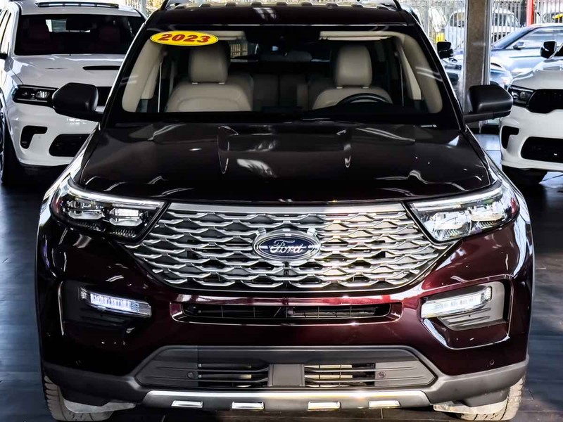 Ford Explorer Vehicle Full-screen Gallery Image 03