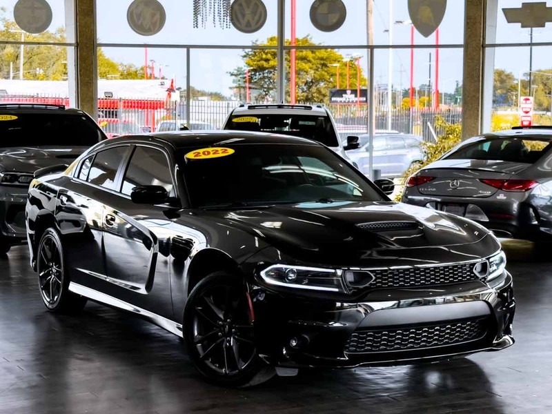 Dodge Charger Vehicle Full-screen Gallery Image 02