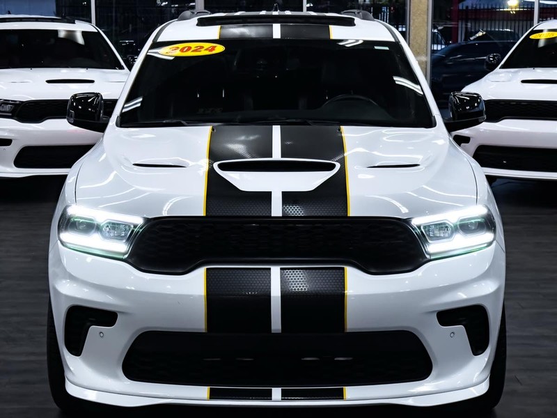 Dodge Durango Vehicle Full-screen Gallery Image 03