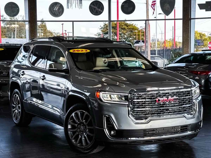 GMC Acadia Vehicle Full-screen Gallery Image 02