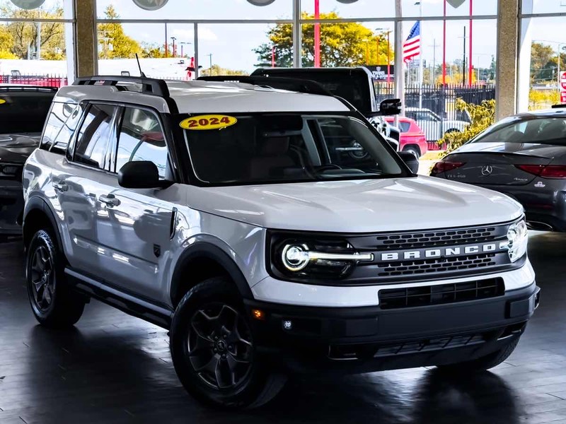 Ford Bronco Sport Vehicle Full-screen Gallery Image 02