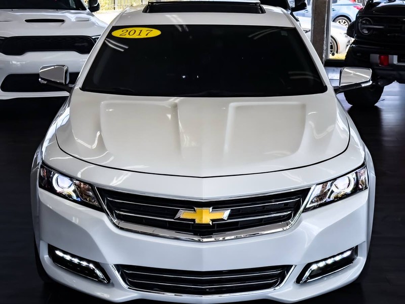 Chevrolet Impala Vehicle Full-screen Gallery Image 03