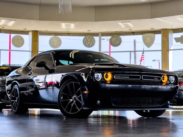 more details - dodge challenger