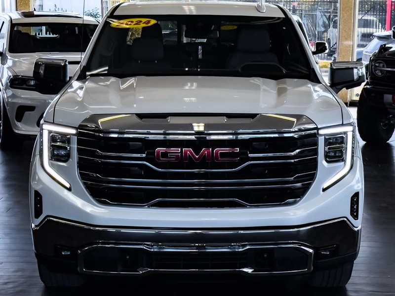 GMC Sierra 1500 Vehicle Full-screen Gallery Image 03