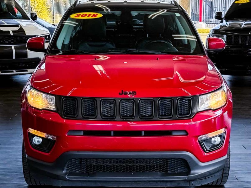 Jeep Compass Vehicle Full-screen Gallery Image 03