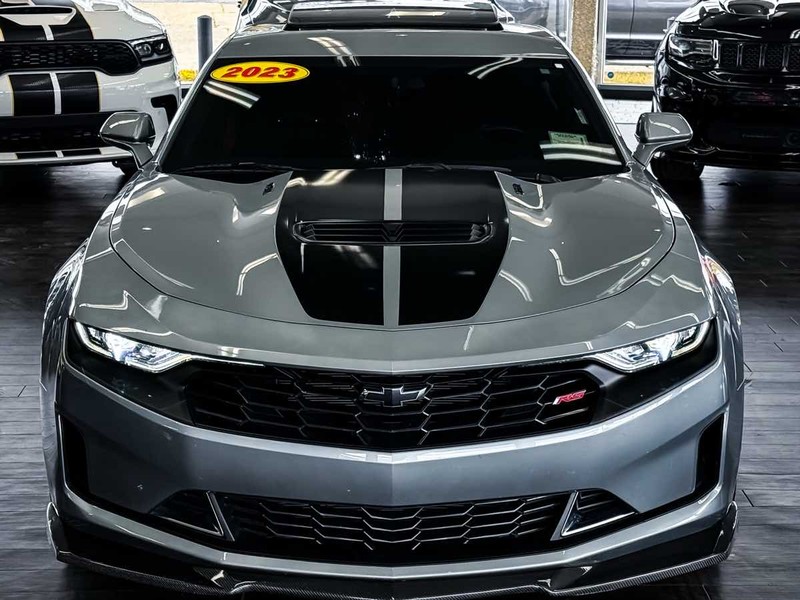 Chevrolet Camaro Vehicle Full-screen Gallery Image 03