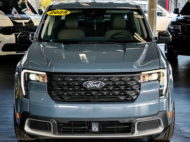 Ford Maverick Vehicle Full-screen Gallery Image 03