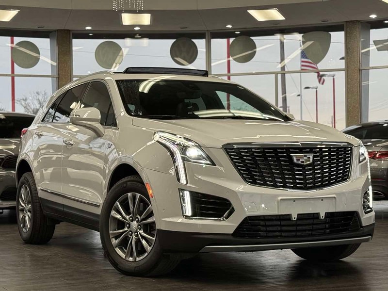 Cadillac XT5 Vehicle Full-screen Gallery Image 01