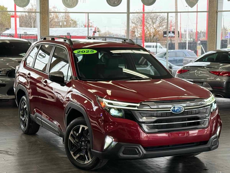 Subaru Forester Vehicle Full-screen Gallery Image 02