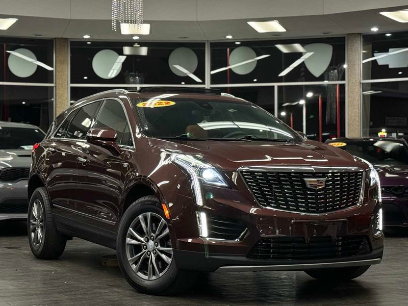 Cadillac XT5 Vehicle Full-screen Gallery Image 01