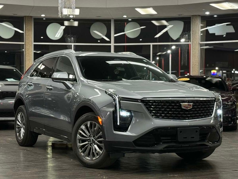 Cadillac XT4 Vehicle Full-screen Gallery Image 01