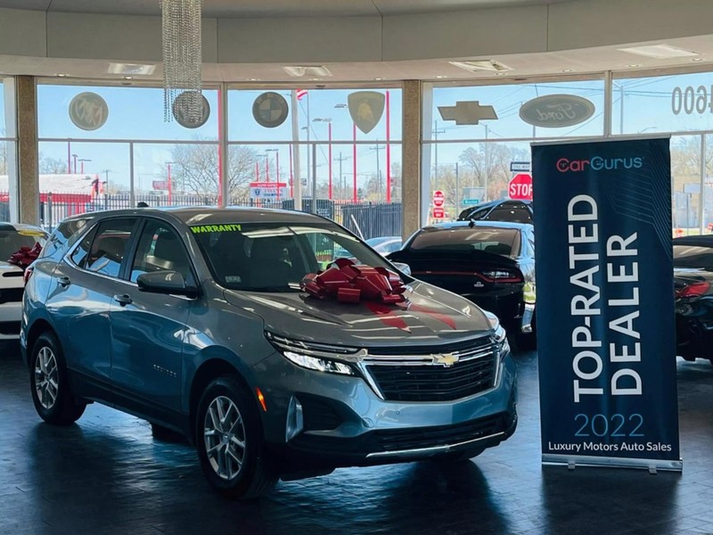 Chevrolet Equinox Vehicle Full-screen Gallery Image 03