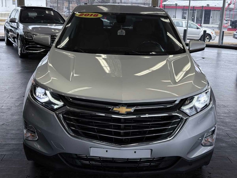 Chevrolet Equinox Vehicle Full-screen Gallery Image 03