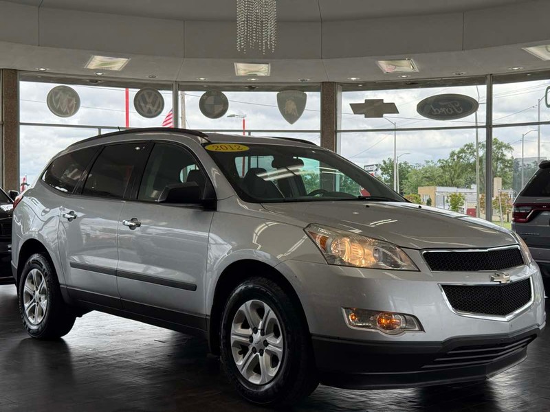 Chevrolet Traverse Vehicle Full-screen Gallery Image 02