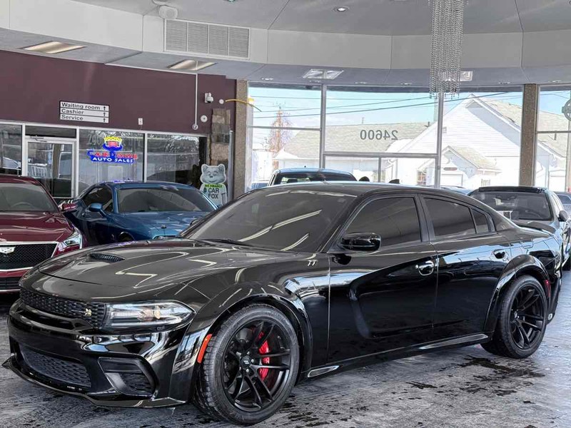 Dodge Charger Vehicle Full-screen Gallery Image 02