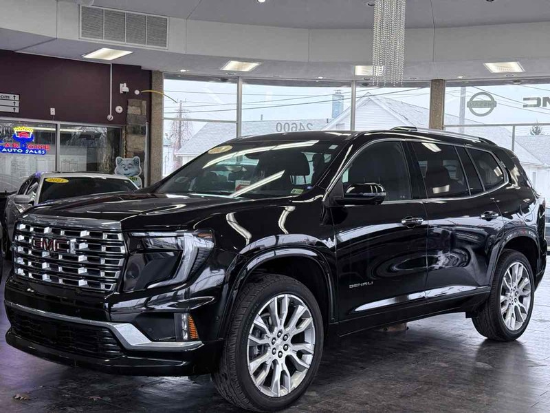 GMC Acadia Vehicle Full-screen Gallery Image 02