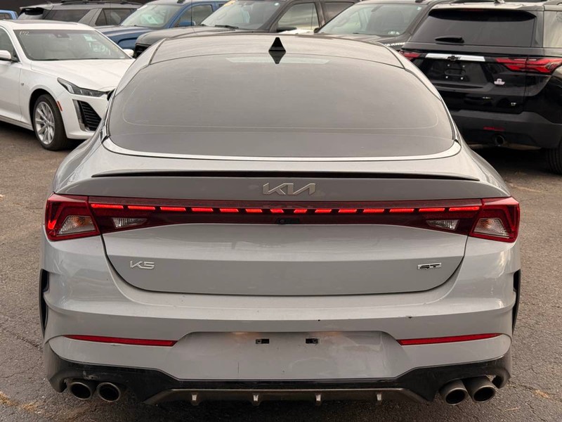 Kia K5 Vehicle Full-screen Gallery Image 02