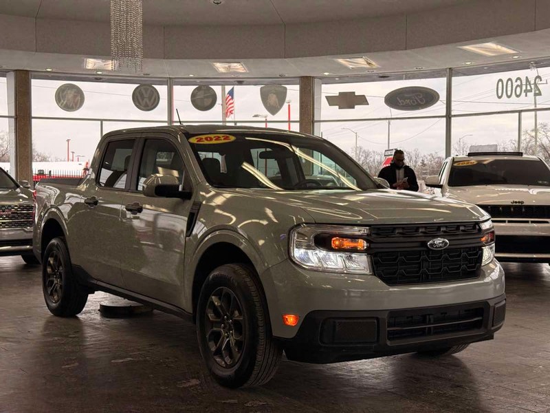 Ford Maverick Vehicle Full-screen Gallery Image 01