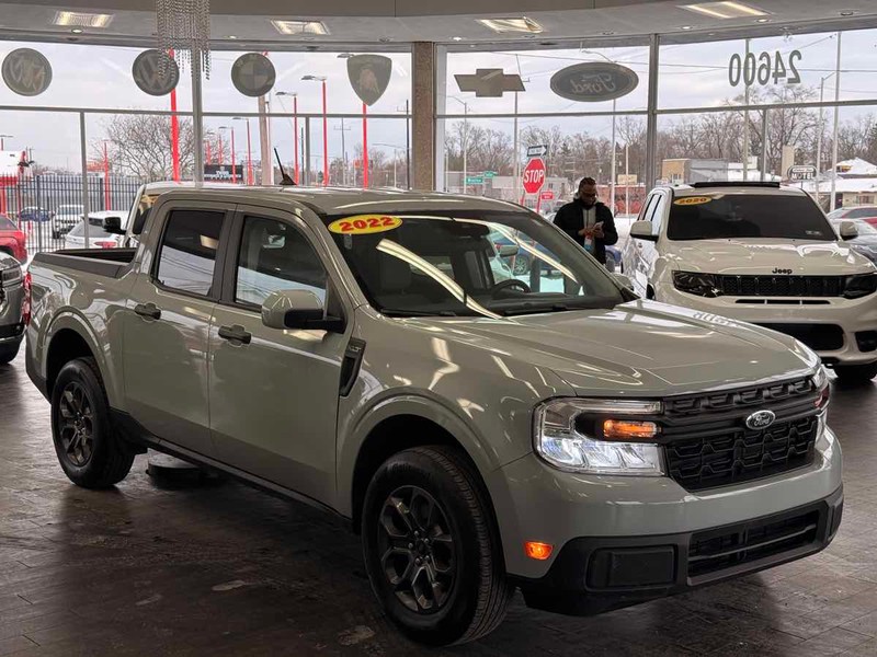 Ford Maverick Vehicle Full-screen Gallery Image 02