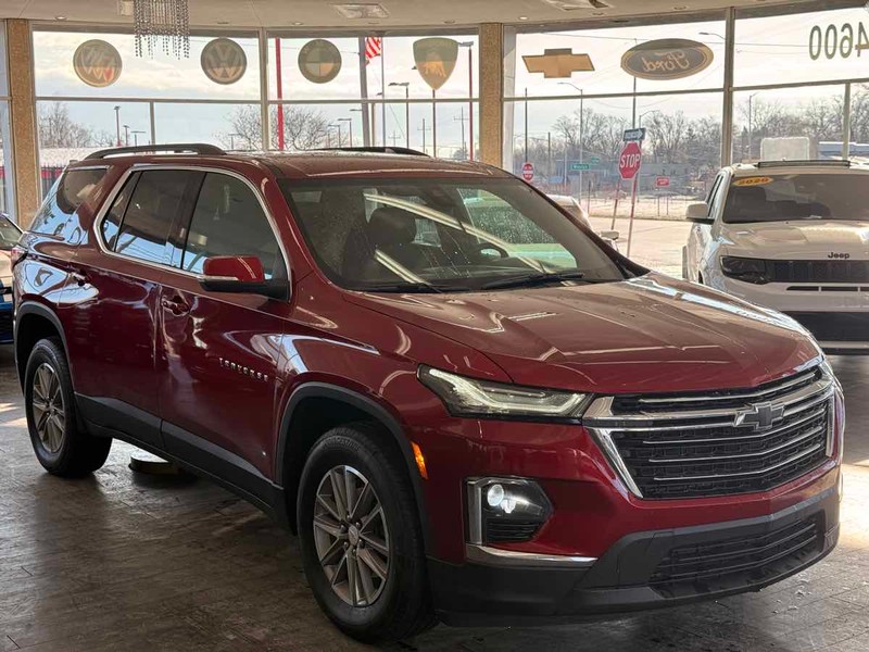 Chevrolet Traverse Vehicle Full-screen Gallery Image 01