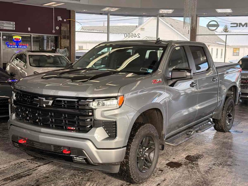 Chevrolet Silverado 1500 Vehicle Full-screen Gallery Image 02