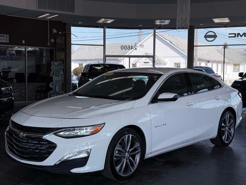 Chevrolet Malibu Vehicle Full-screen Gallery Image 02