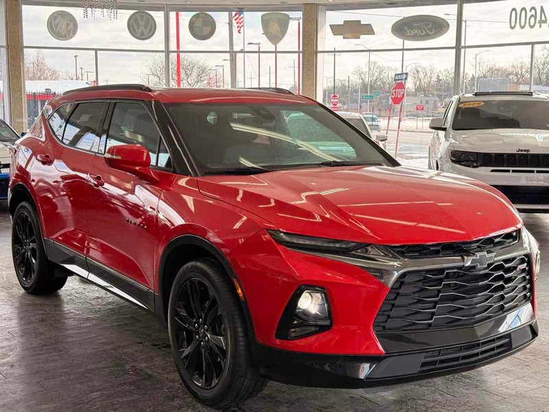 Chevrolet Blazer Vehicle Full-screen Gallery Image 01