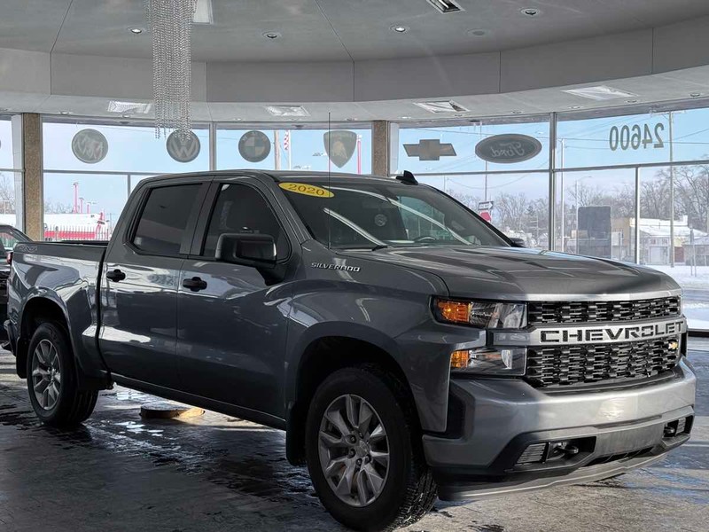 Chevrolet Silverado 1500 Vehicle Full-screen Gallery Image 01