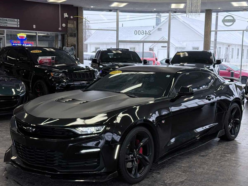 Chevrolet Camaro Vehicle Full-screen Gallery Image 02