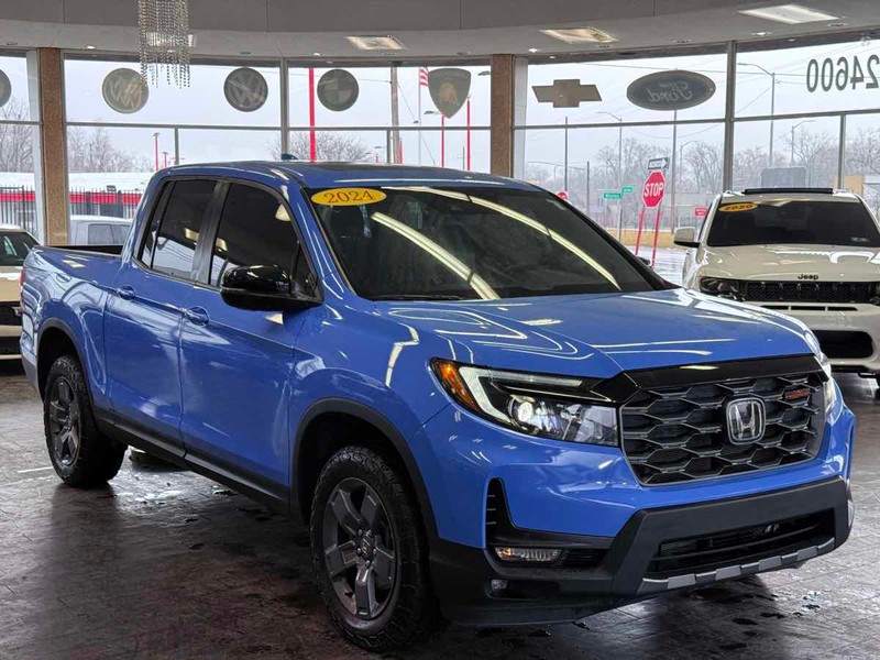 Honda Ridgeline Vehicle Full-screen Gallery Image 01