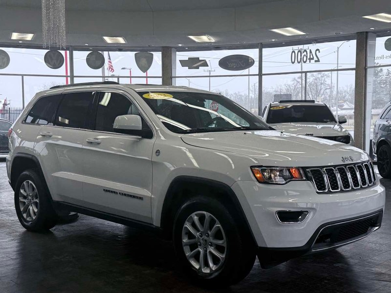 Jeep Grand Cherokee Vehicle Full-screen Gallery Image 01