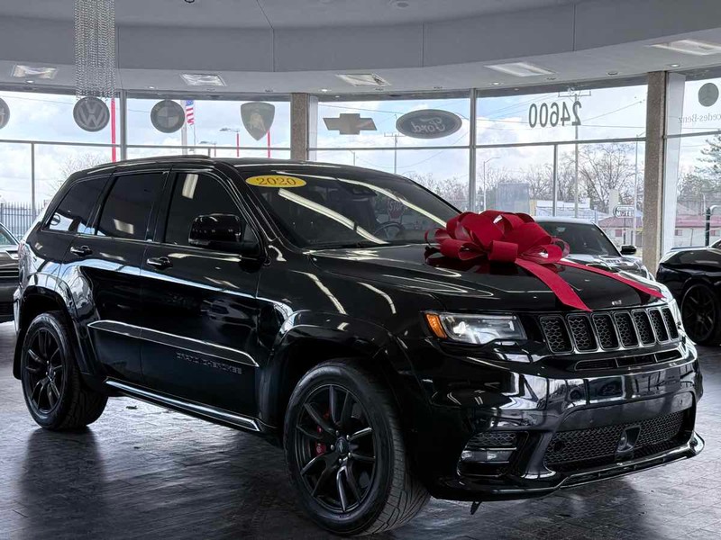 Jeep Grand Cherokee Vehicle Full-screen Gallery Image 01