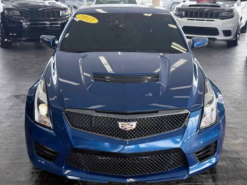 Cadillac ATS-V Coupe Vehicle Full-screen Gallery Image 03